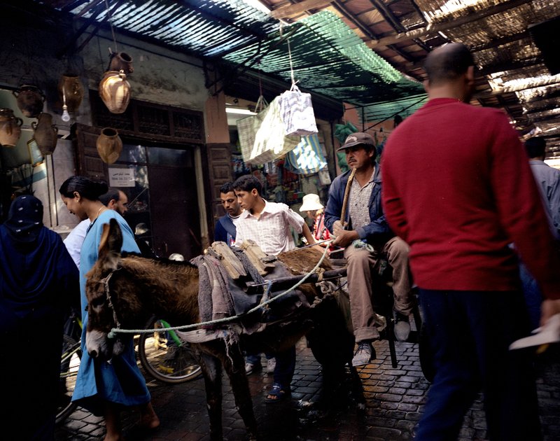 拉巴特Rabat<br>舊城區巷道狹窄，人來人往加上驢車馬車，還要注意地上的黃金，逛起來有點驚險。<br/>