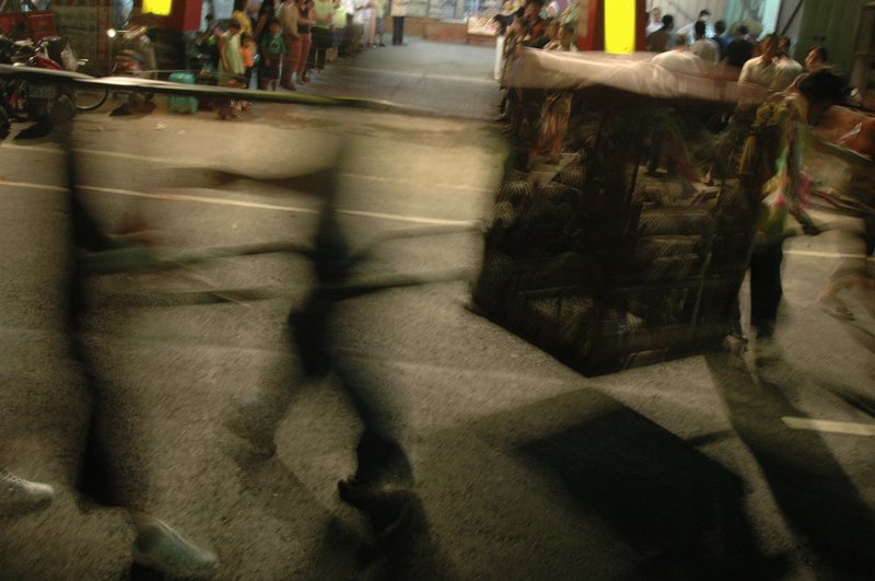 時光倒轉 張家豪<br>地點：中正路迎佛轎<br/>