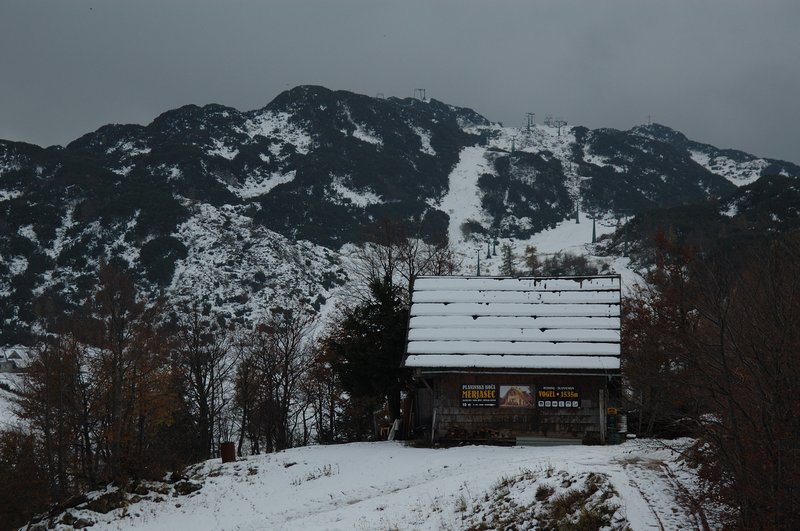 Vogel滑雪中心<br>因為耐不住寒氣凍人，有些團員先行下山，僅留下幾位好攝之徒繼續為著美景而奮鬥。<br/>