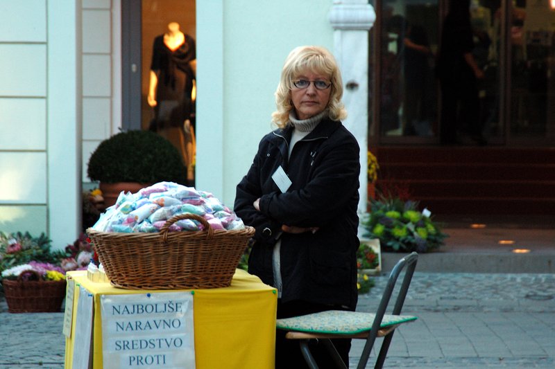 Maribor 舊城<br>從她靦腆的笑容與高雅的衣飾，我猜她是業餘的。<br/>