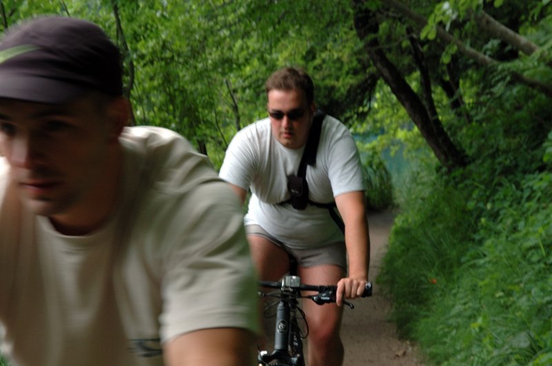 Plitvice lakes national park<br>公園內不可游泳，但可以騎自行車。規劃的步道方便遊客，也可防止人為對自然的破壞，真是一舉兩得。<br/>