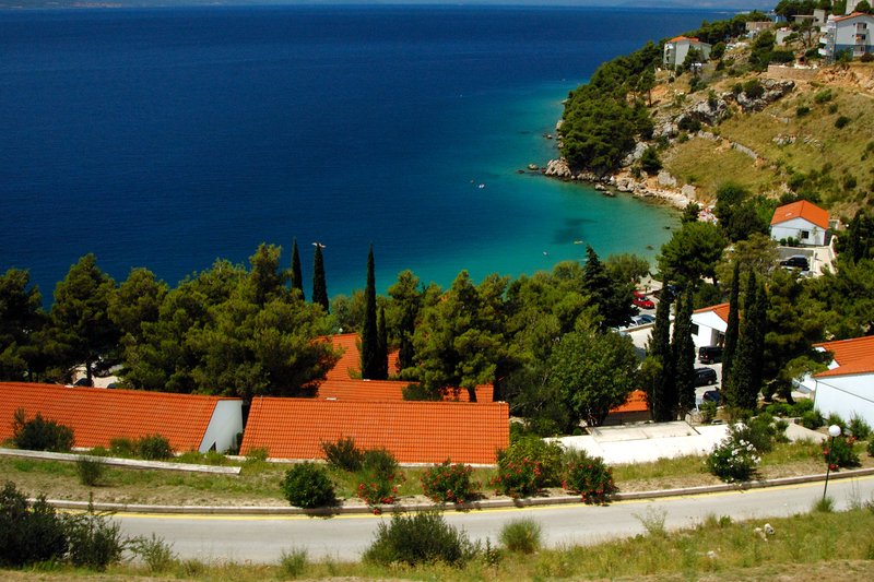 某個地方<br>每一個迴彎都是一個驚喜，一個美麗的印象，一個難忘的回憶，一個無法再見的夢想。<br/>