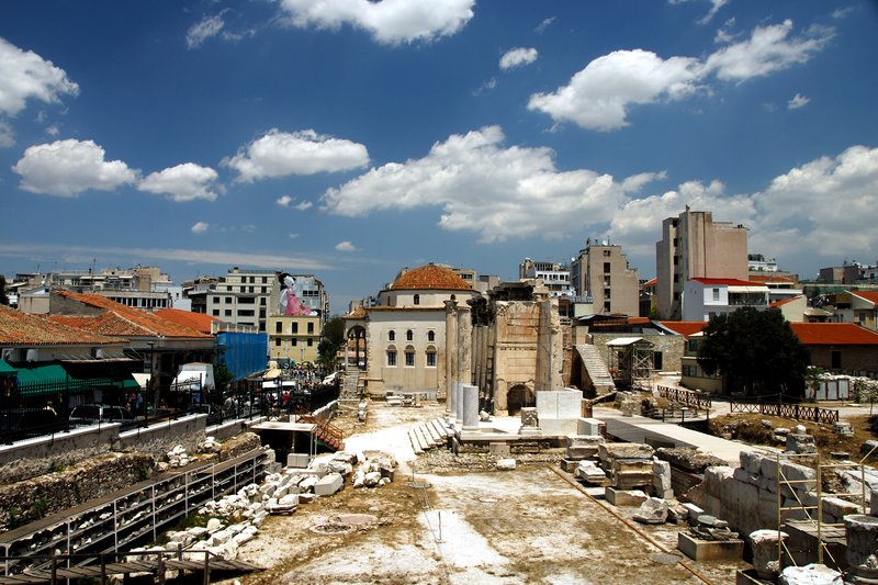 Athens 雅典<br>歷史悠久的雅典城內，到處都是古蹟，而且一直都在維修中。<br/>