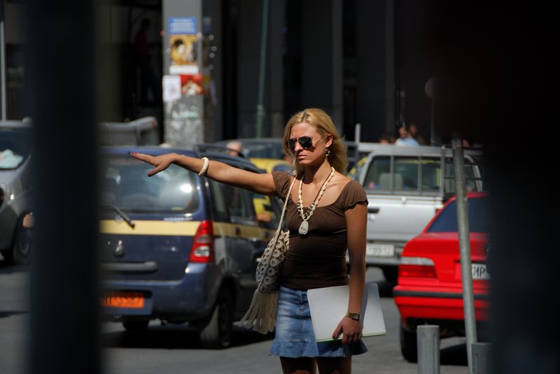 Athens 雅典<br>運將先生趕快停車，我有急事，再不停我就翻臉了！<br/>