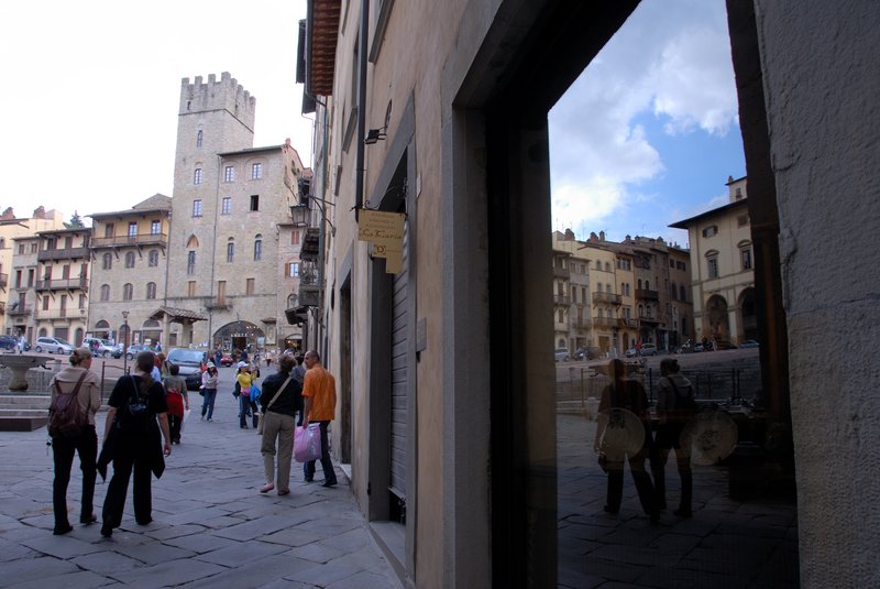 Arezzo 阿雷佐<br>電影"美麗人生"的主要場景，大廣場（Piazza Grande）男女主角就在此偶遇。<br/>