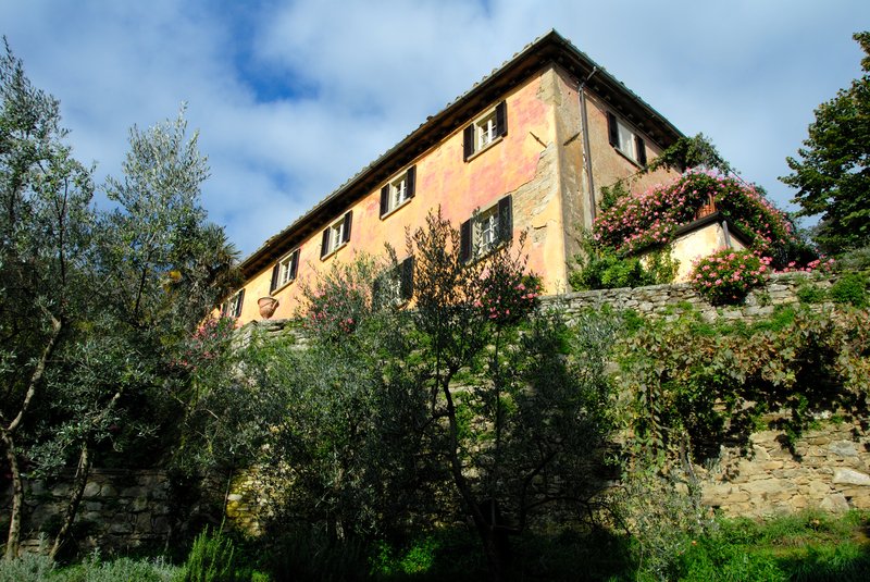 Cortona 科托納<br>造訪Cortona免不了俗，一定要去拜訪"托斯卡尼艷陽下"作者芙蘭西絲梅的家「思慕太陽」，就是這個美麗的故事，吸引我來到這美麗的國度。<br/>