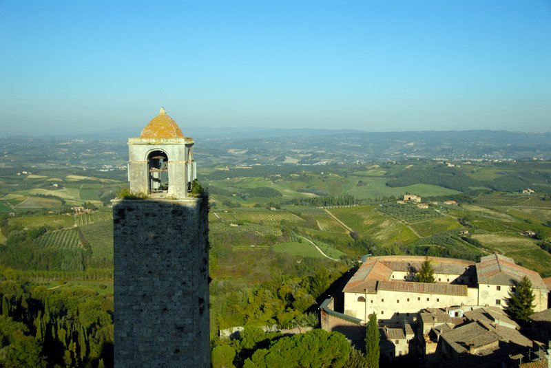 San Gimignano 聖吉米納諾<br>從高塔往下望去，綠色的托斯卡尼就在你眼前。<br/>