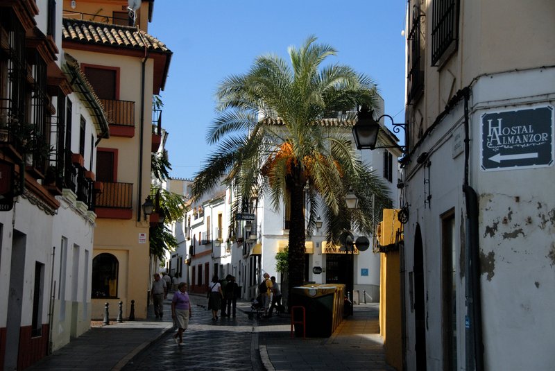 Cordora哥多華<br>10月底秋天燦爛的陽光，在西班牙南部還是很有威力。<br/>