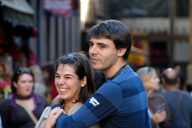 Granada 格拉納達<br>毛毛男與笑笑女，榮獲今日最恩愛獎。<br/>