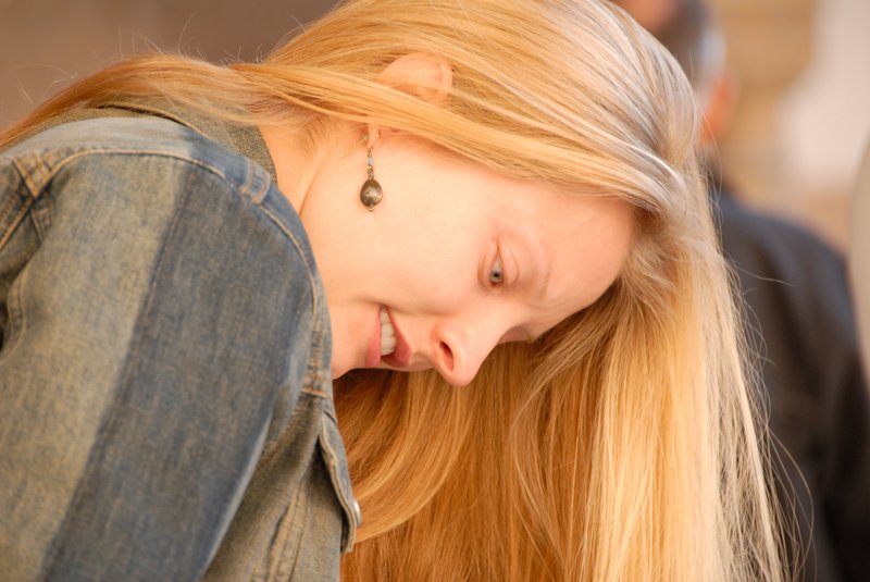 Granada 格拉納達<br>當然為了公平報導，也登出西班牙美女。是誰一路喊著，西班牙的人物不吸引相機。<br/>