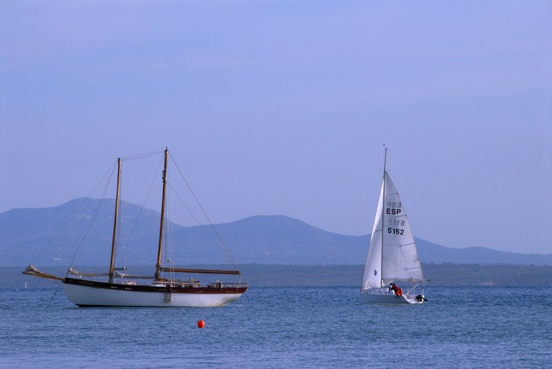 Mallorca 馬約卡<br>秋天的海，淡淡的！<br/>