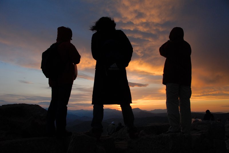 Nemrut Dag 人頭山<br>人頭山上數人頭。<br/>