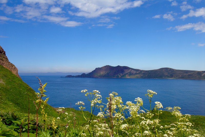 北海道 禮文島<br>最遠處是ЗヵЬ⑦岬(禮文島最北端)。<br/>