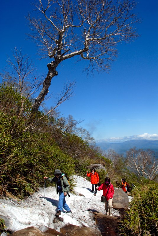 北海道 層雲峽<br>看裝備好像很有一回事，我們是專業的登山隊？<br/>
