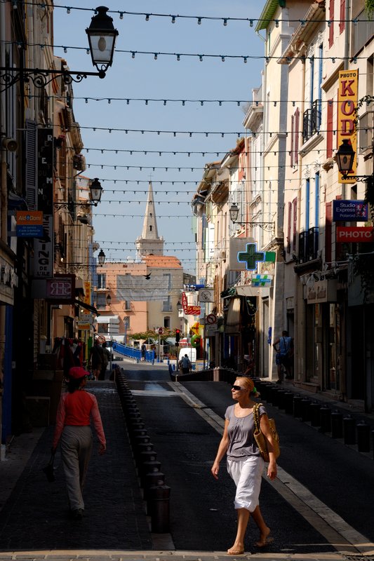 Martigues馬迪格斯<br>很有味道的小鎮，就在湖邊的出海口附近，很特別的地理位置。<br/>