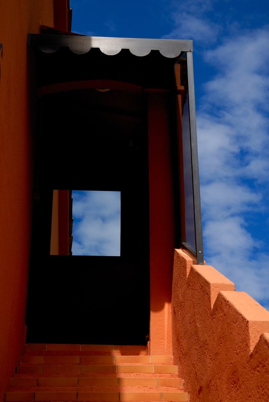 艾茲Eze<br>EZE是蔚藍海岸最古老而美麗的一座山城，位於摩納哥和尼斯之間，古樸精緻而有趣味。<br/>