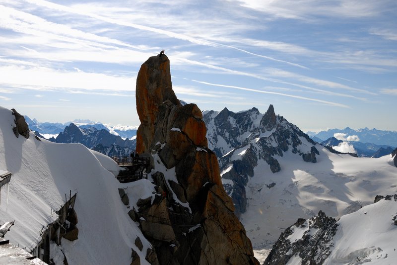 夏摩尼-白朗峰 Chamonix Mont Blanc<br>入眼簾的畫面 ， 讓我想起張艾嘉的一首歌: 我站在全世界的屋頂。<br/>