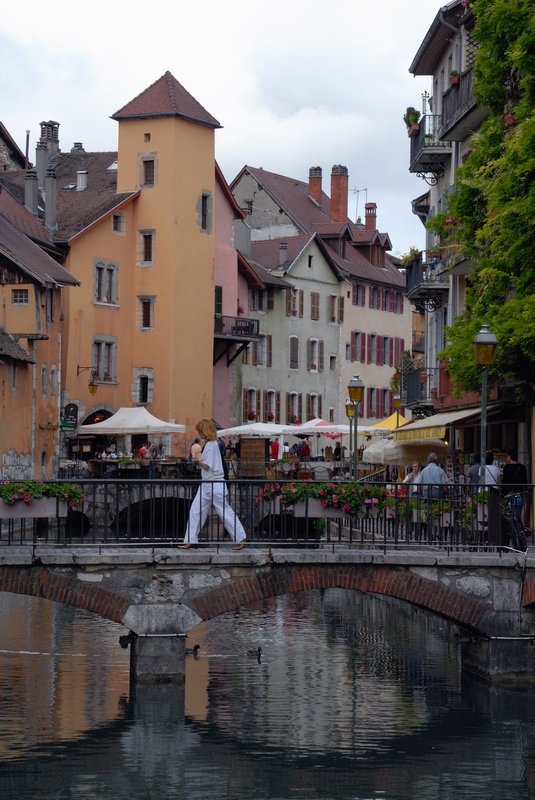 安錫Annecy<br>舊城小橋流水美女，難怪安錫會被譽為法國最美麗的城市之一。<br/>