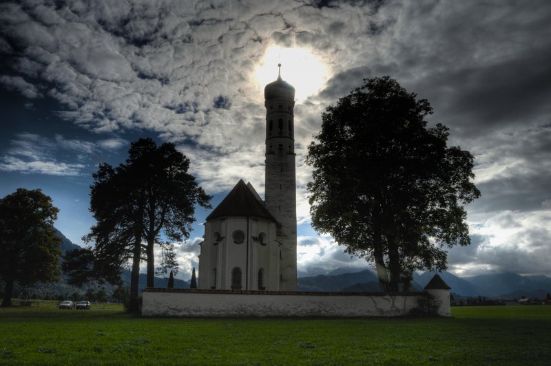 新天鵝堡 Schloss Neuschwanstein<br>用HDR軟體5張相片疊起來的教堂。<br/>