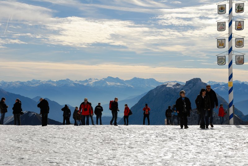 楚格峰山區 Zugspitze<br>楚格峰冰川平台Zugspitzplatt，再轉乘冰川號纜車可抵達楚格峰頂。<br/>
