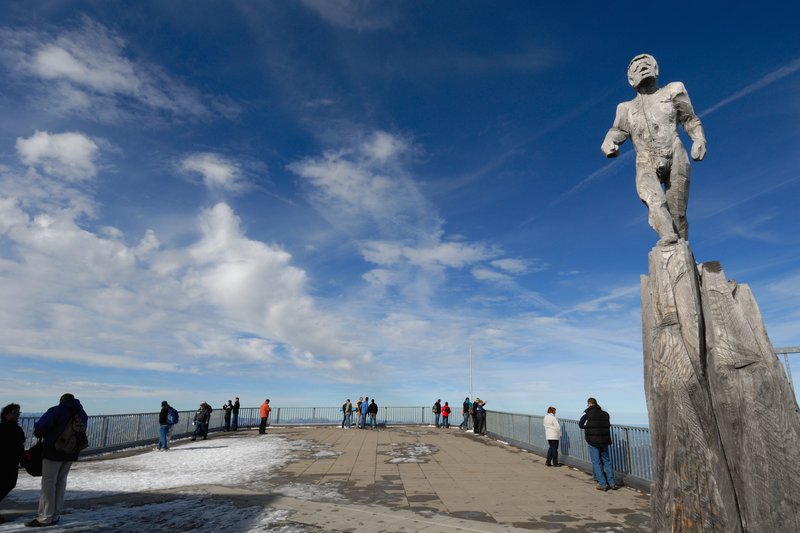 楚格峰山區 Zugspitze<br>楚格峰是德國與奧地利共管，這一頭是奧地利的國境。<br/>