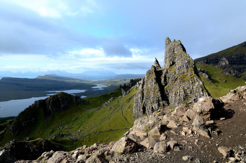 蒼穹島 Isle of Skye<br>山頂上的風景很美，風很大有點冷，路況有點嚇人，但是辛苦爬上來是值得的。<br/>