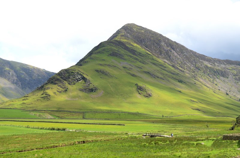 湖區 Buttermere<br>春末夏初的湖區真的很美，到處綠的很有層次。<br/>