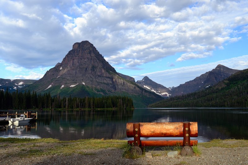 Two Medicine Lake<br>時間還早，如此美景竟然無人欣賞。<br/>