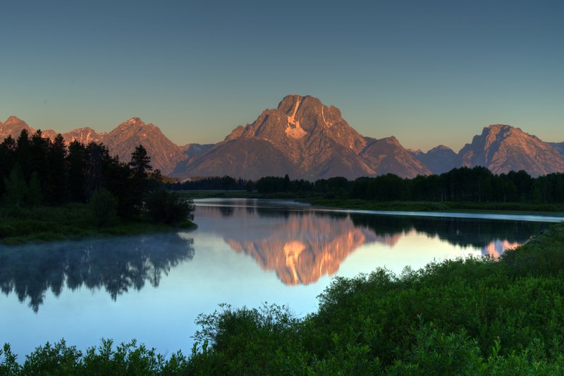 大提頓公園<br>Oxbow Bend Turnout是大提頓公園的芭樂景點，我們在此等過夕陽日出。<br/>