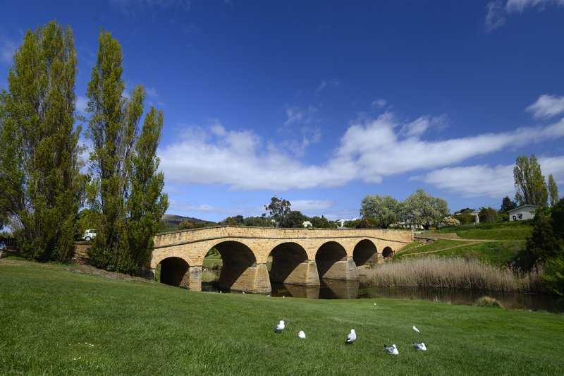 Richmond里奇蒙<br>里奇蒙美麗小鎮，著名景點就是這座Richmond Bridge，是澳洲最古老的拱橋之一。