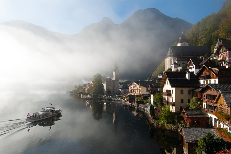 2010年 奧地利<br>哈修塔特，有「世界最美的湖邊小鎮」美名。