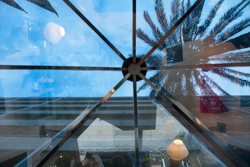 2007年 西班牙<br>Mallorca 馬約卡旅館大廳的玻璃天花板。