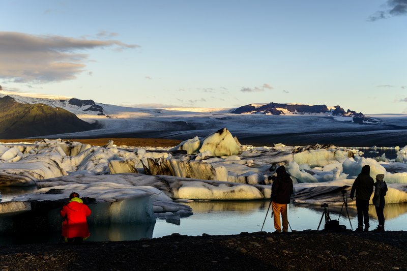 Jokulsarlon Lagoon 冰河湖<br>等了兩天終於等到一個有日出的清晨。