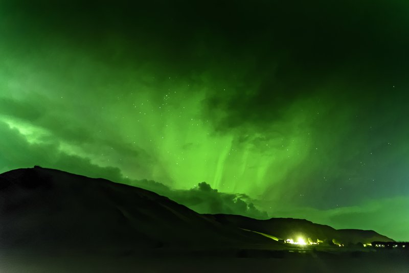 Skogafoss瀑布<br>今晚運氣不錯，在小雨中看到第一次極光。