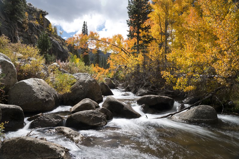 Lake Sabrina 塞布麗娜湖