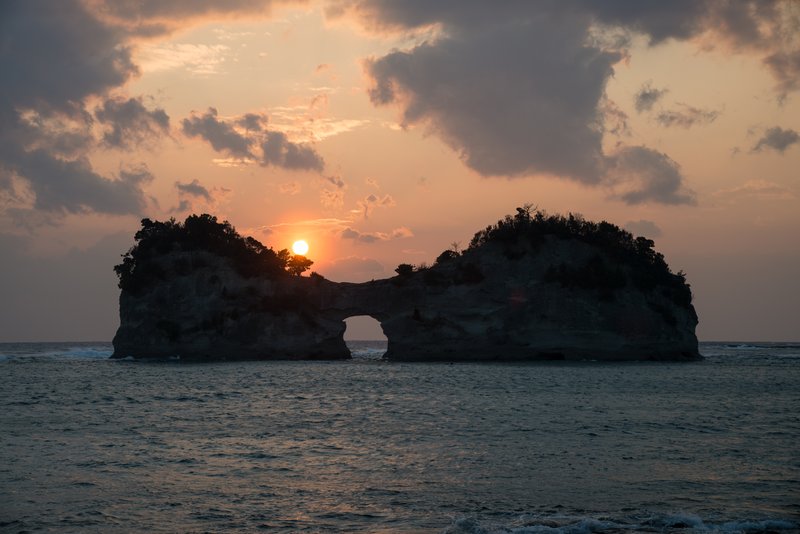 白濱<br>圓月島落日